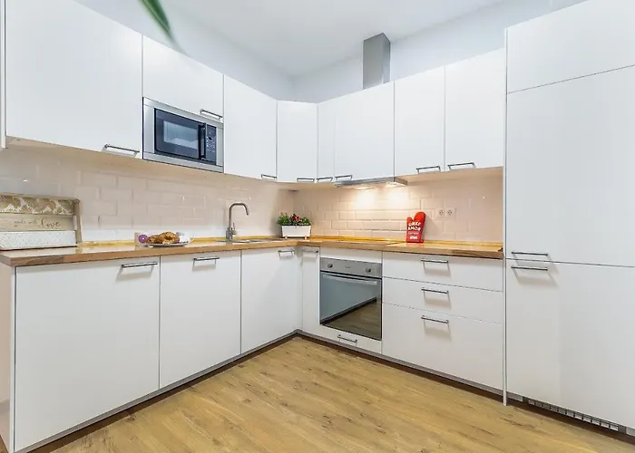 Exclusive Luxury At Plaza Uncibay, Center Apartment